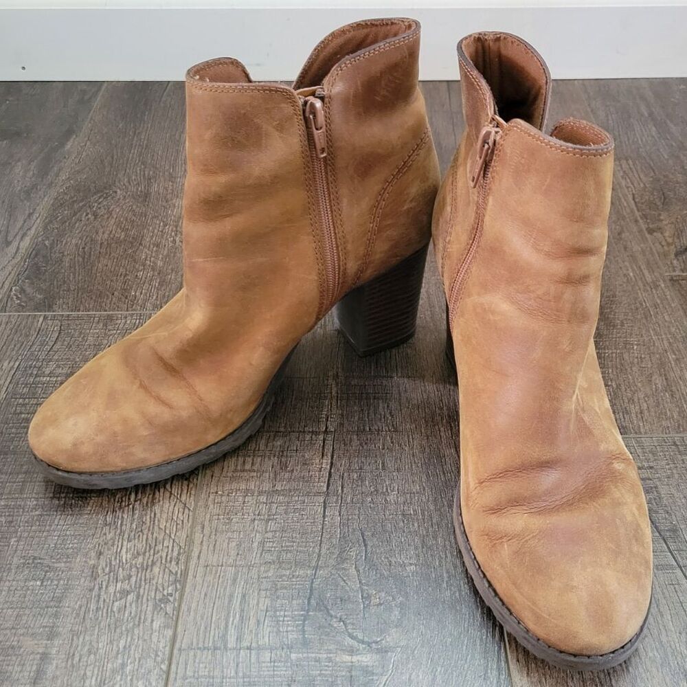 Clarks Ultimate Comfort Collection Leather Booties Size 9.5 M